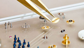 济南积家指定维修门店打开表壳